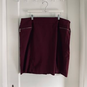 Reitman’s wine stretch skirt Sz 20